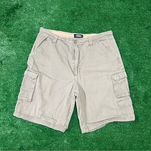 Y2K green washed cargo shorts from rugged wear size 38